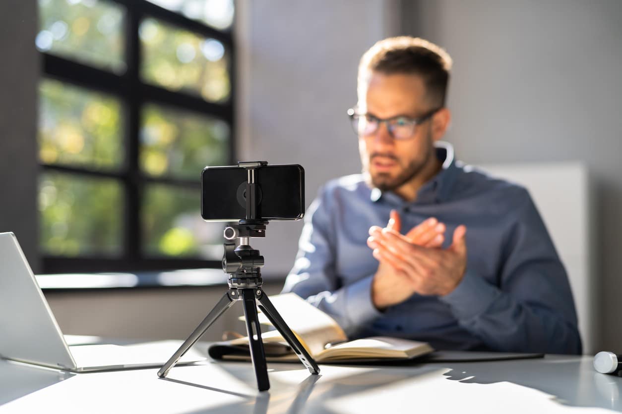 imagem de Dê voz a todos os clientes com um atendimento inclusivo na sua central