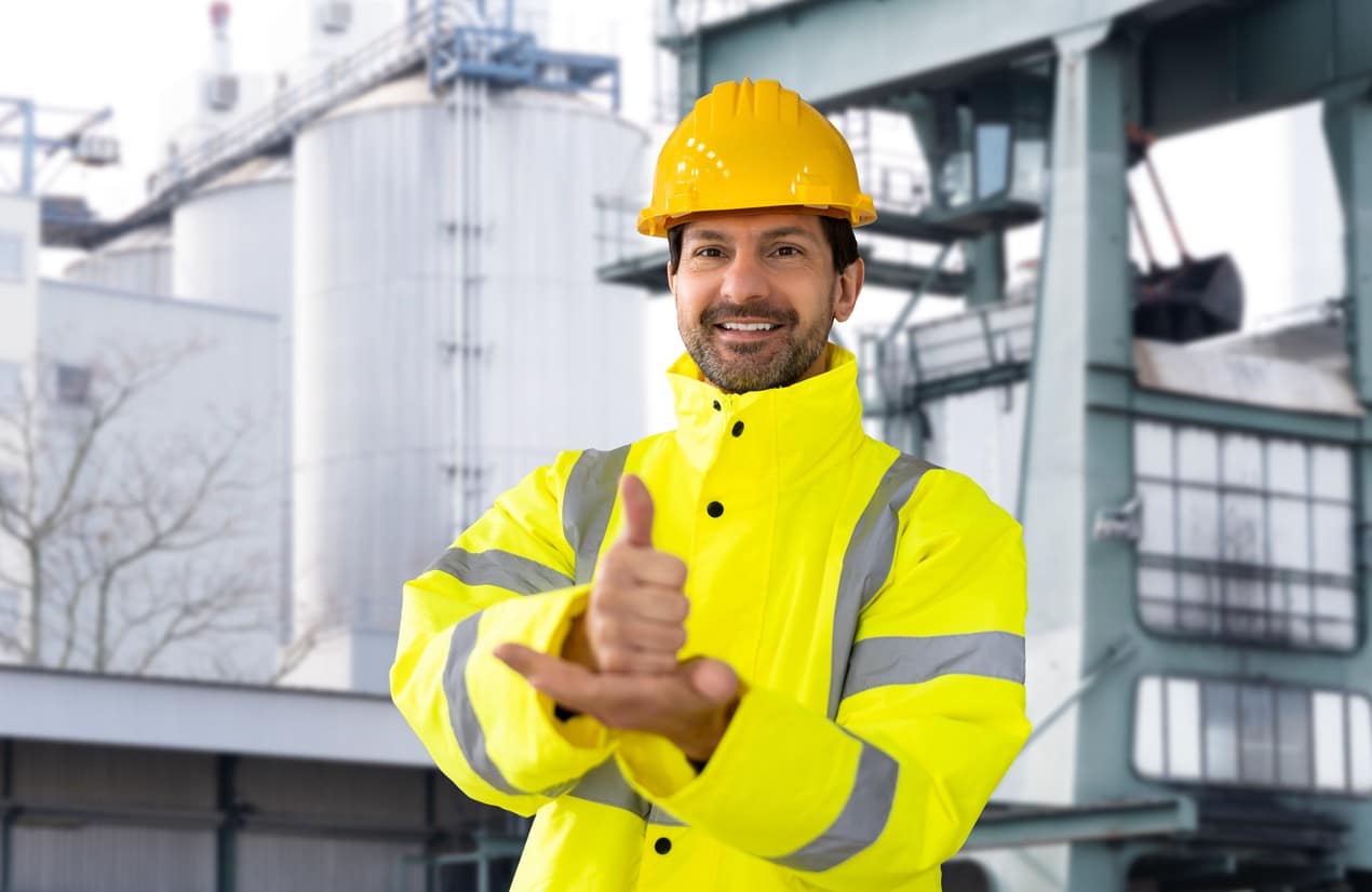 Imagem de thumb da notícia: Surdos no mercado de trabalho: quais são os desafios?